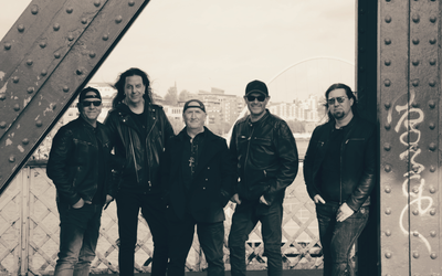 MAD MAX Celebrate Stories Of Destiny Record Release With Brand-New “Dulces Falsos” Music Video. Stories Of Destiny Out Today via ROAR